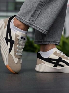 De Florance Cream/White and  Black Leather Sneakers US-9-9.5 Euro-42